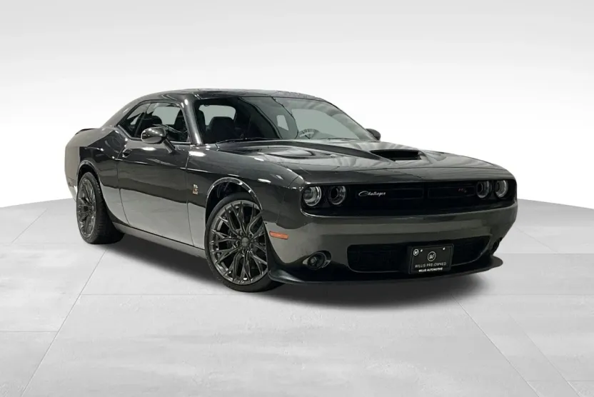 2023 Dodge Challenger R/T Scat Pack photo 1
