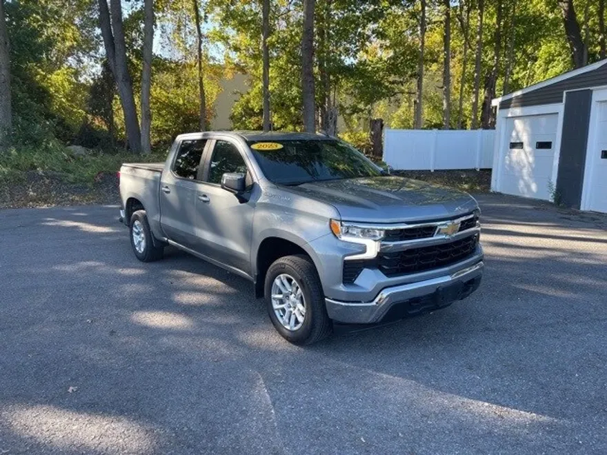 2023 Chevrolet Silverado 1500 LT photo 1