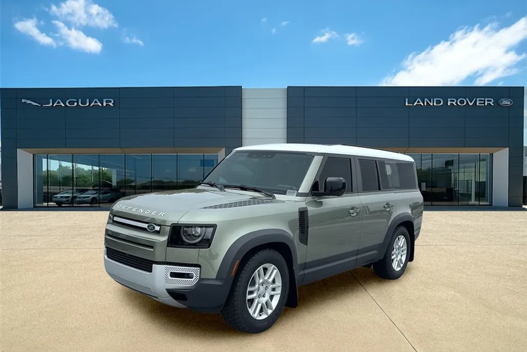 2025 Land Rover Defender 130 S photo 1