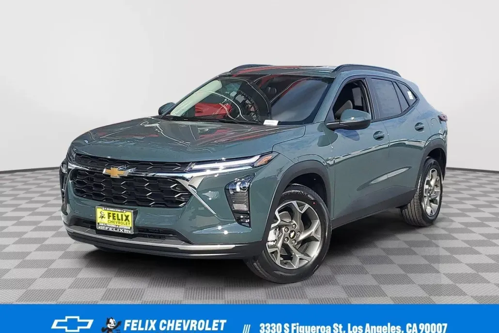2026 Chevrolet Trax LT photo 1