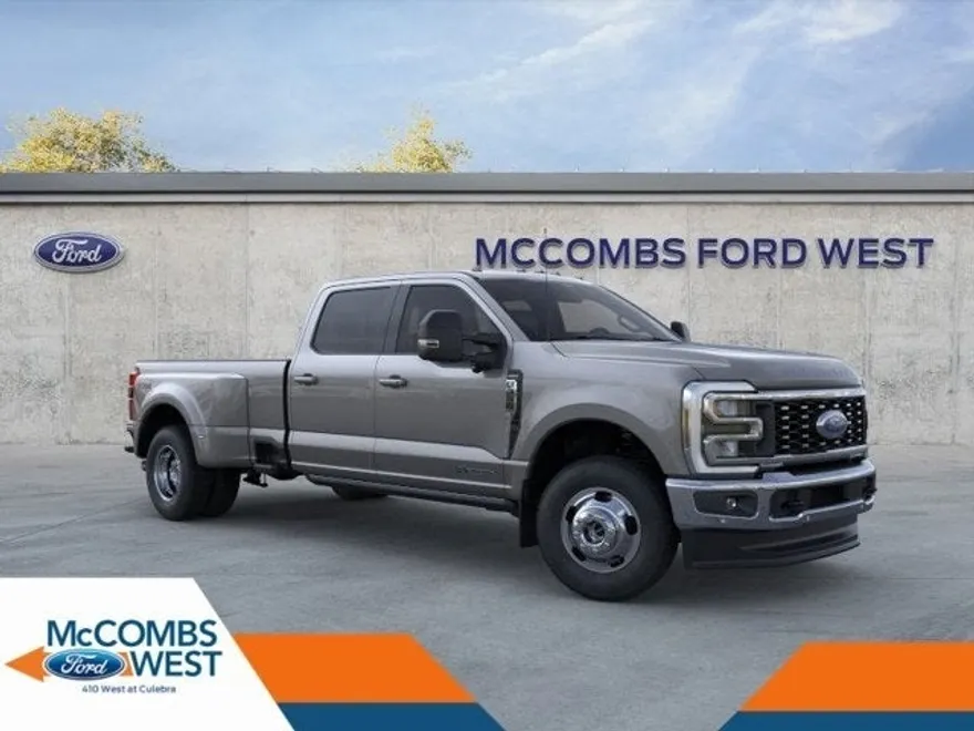 2025 Ford F-350 Lariat photo 1