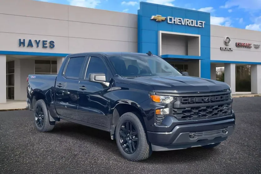 2023 Chevrolet Silverado 1500 Custom photo 1