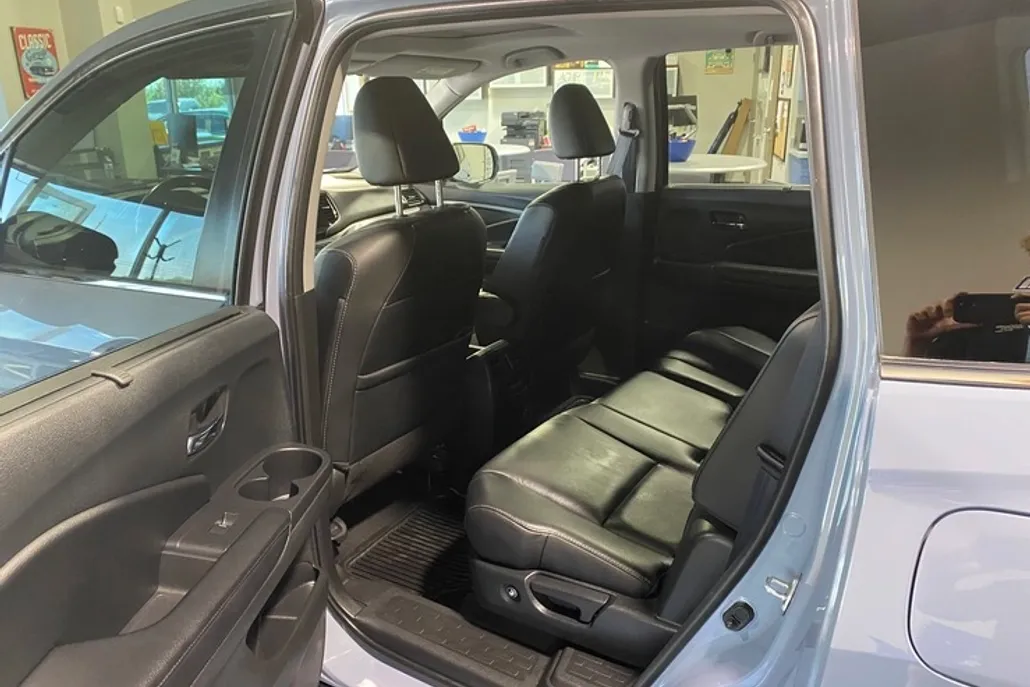 2022 Honda Pilot Special Edition photo 1
