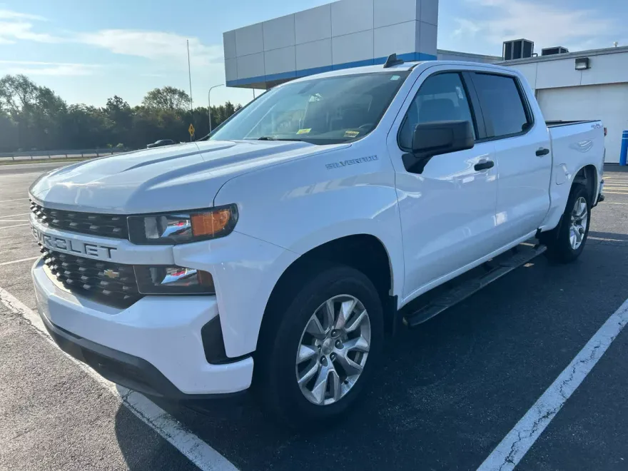 2020 Chevrolet Silverado 1500 Custom photo 1