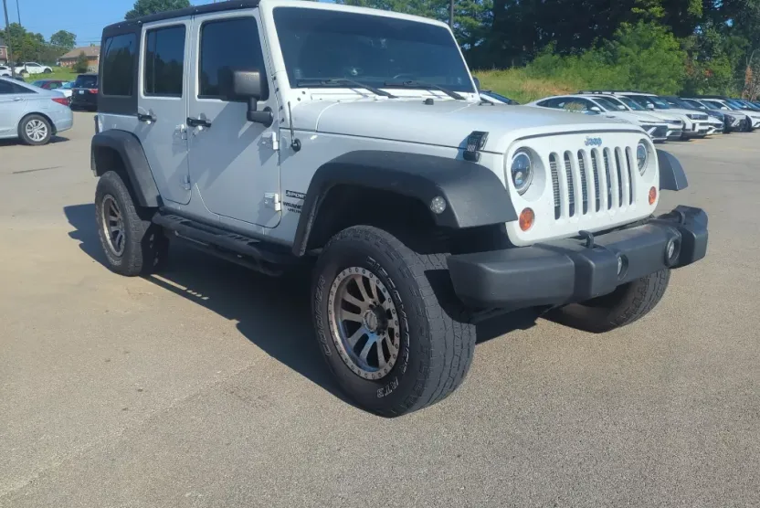 2013 Jeep Wrangler Unlimited Sport photo 1