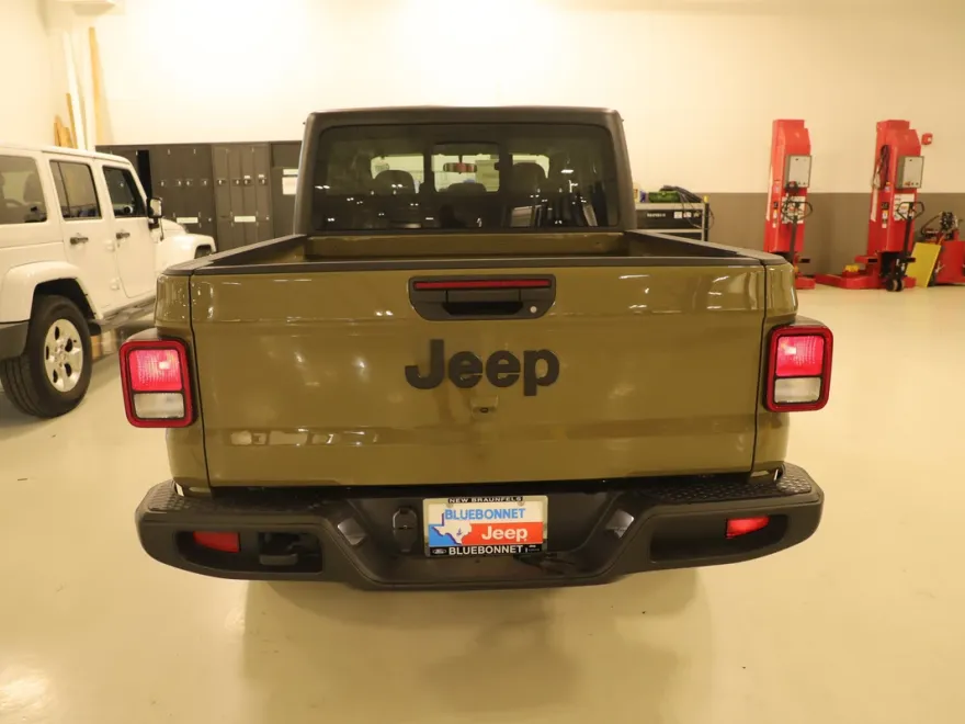 2025 Jeep Gladiator Sport photo 1