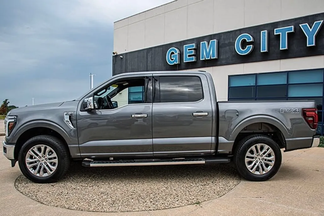 2025 Ford F-150 Lariat photo 1