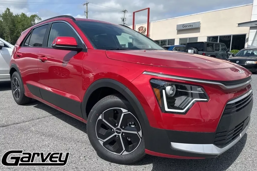 2025 Kia Niro EX photo 1