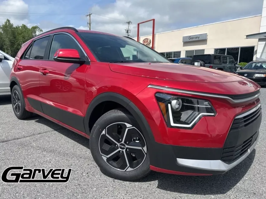 2025 Kia Niro EX photo 1