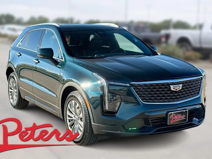 2024 Cadillac XT4 Premium Luxury photo 1