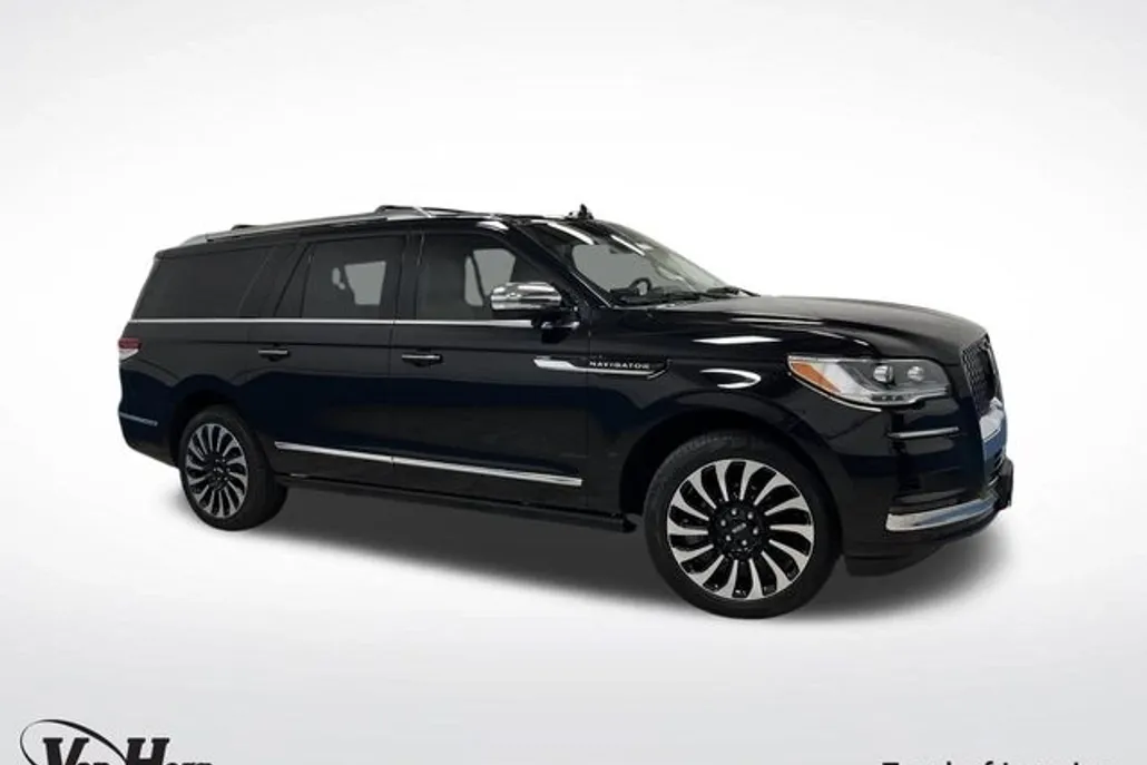 2024 Lincoln Navigator Black Label photo 1