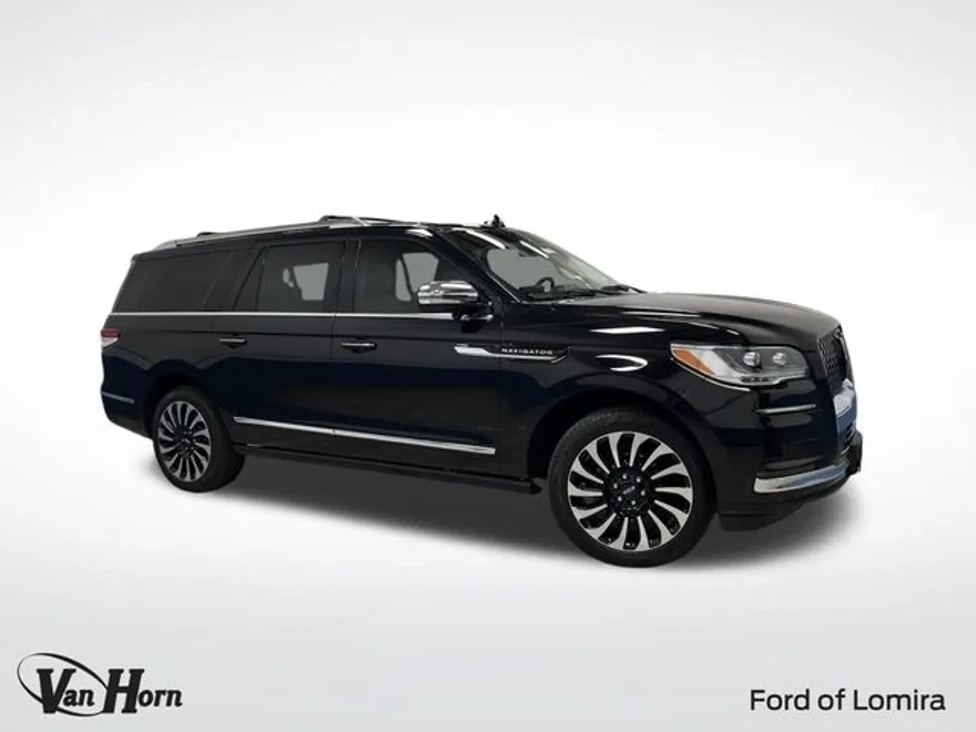 2024 Lincoln Navigator Black Label photo 1