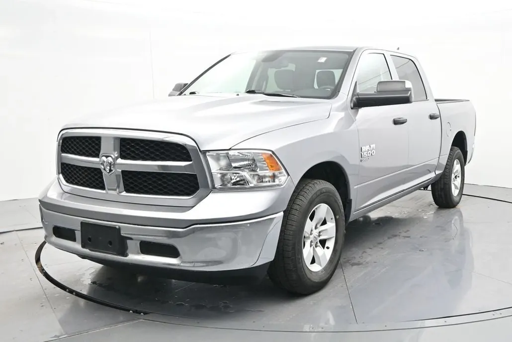 2023 Ram 1500 Classic SLT photo 1