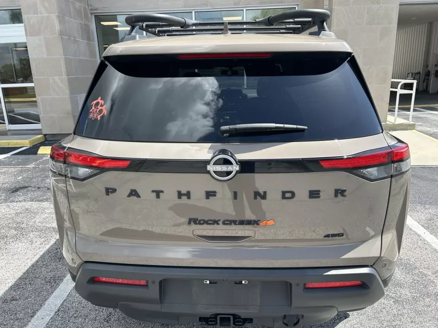 2024 Nissan Pathfinder Rock Creek photo 1