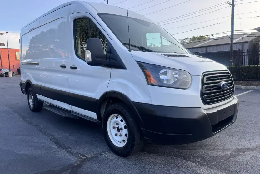 2019 Ford Transit Van photo 1