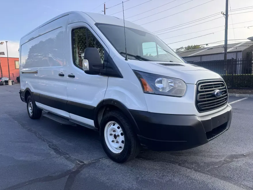 2019 Ford Transit Van photo 1