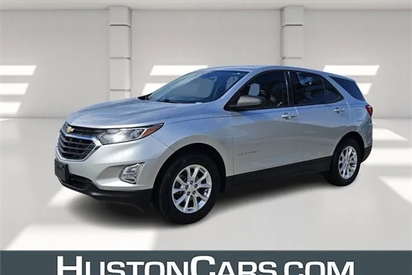 2018 Chevrolet Equinox LS photo 1