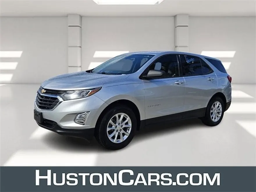 2018 Chevrolet Equinox LS photo 1