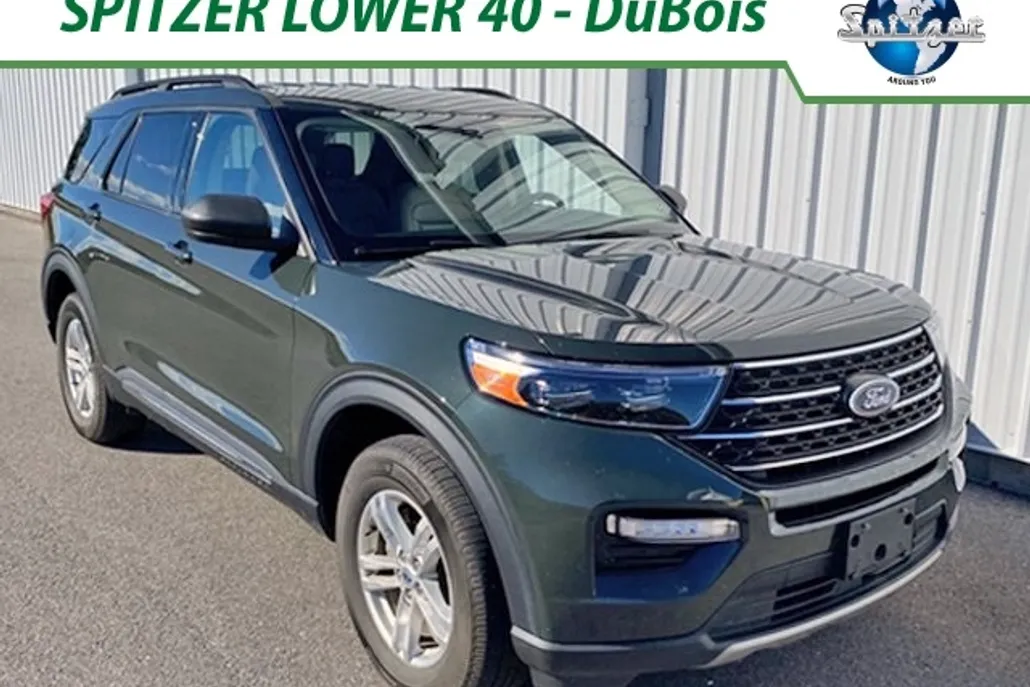 2023 Ford Explorer XLT photo 1