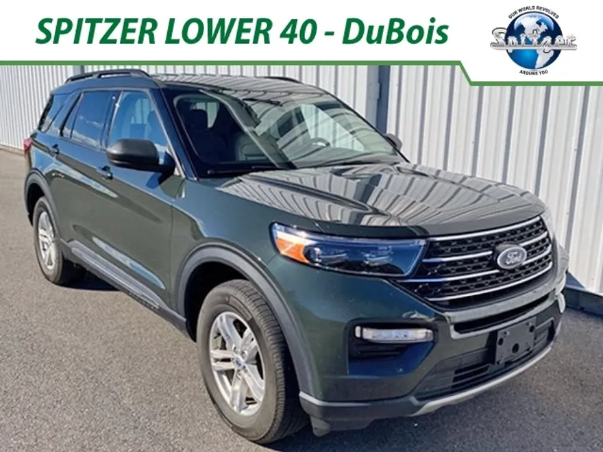 2023 Ford Explorer XLT photo 1