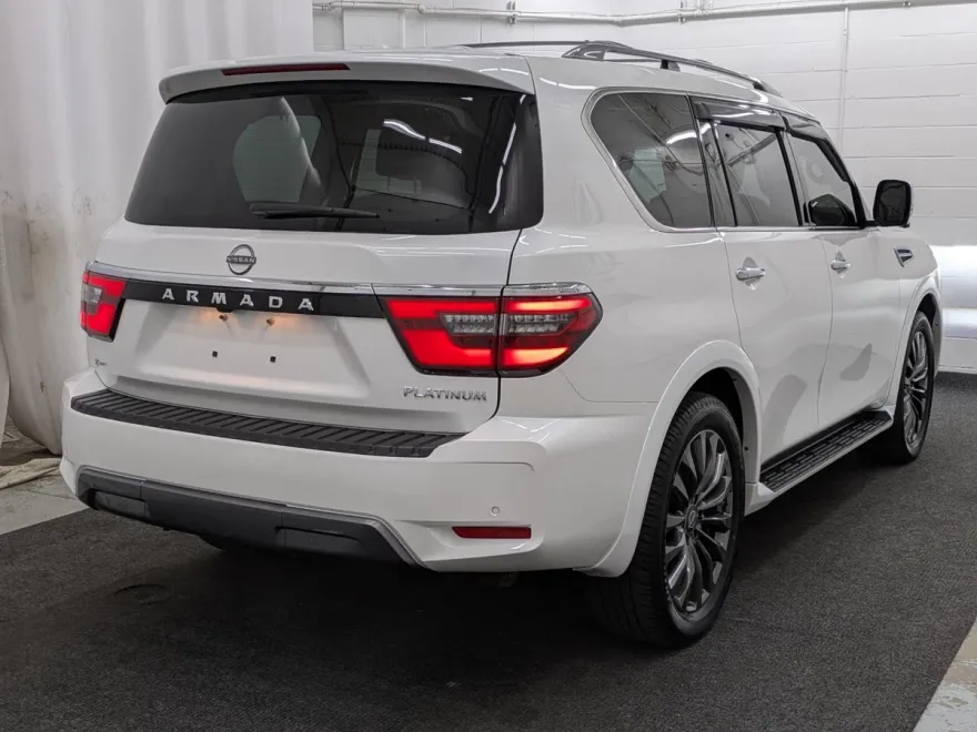 2023 Nissan Armada Platinum photo 1