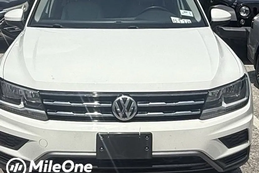 2022 Volkswagen Tiguan S photo 1