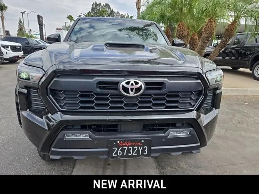 2024 Toyota Tacoma TRD Sport photo 1