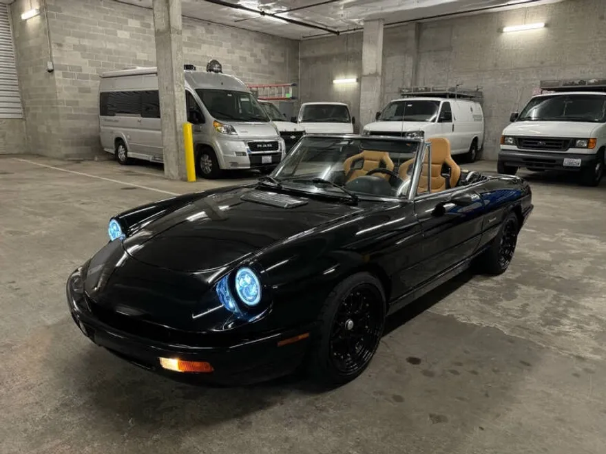 1993 Alfa Romeo Spider VELOCE photo 1
