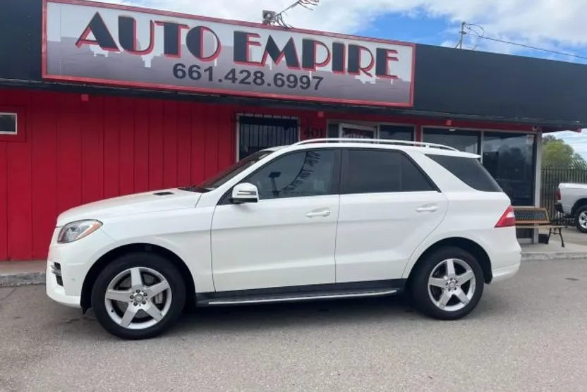 2013 Mercedes Benz ML 550 4MATIC photo 1