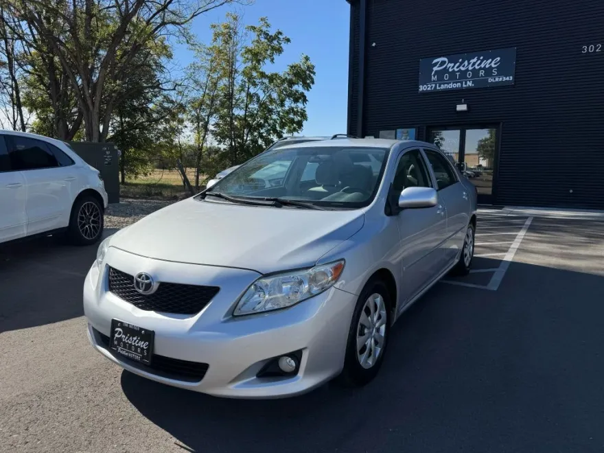 2009 Toyota Corolla LE photo 1