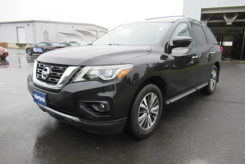 2020 Nissan Pathfinder SL photo 1