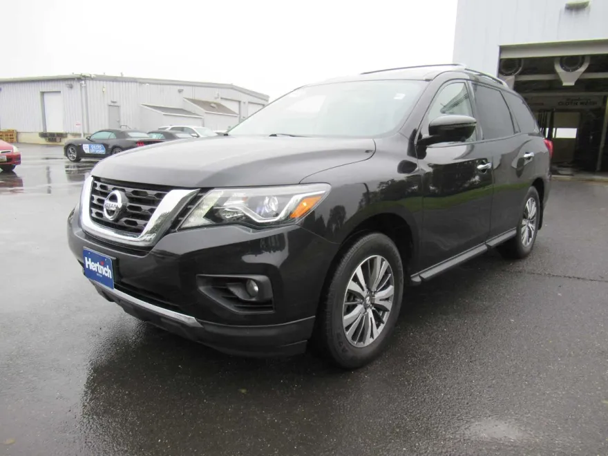 2020 Nissan Pathfinder SL photo 1