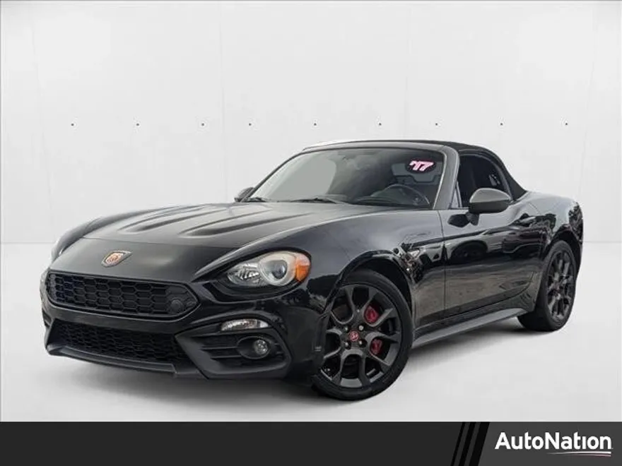 2017 Fiat 124 Spider Abarth photo 1