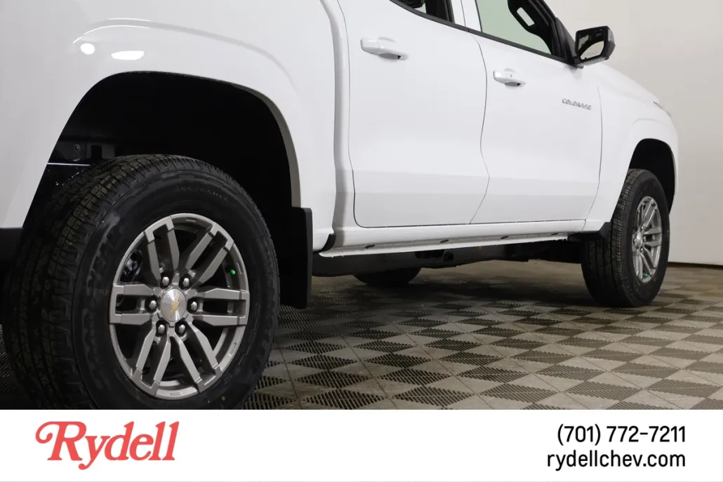 2025 Chevrolet Colorado Work Truck LT photo 1