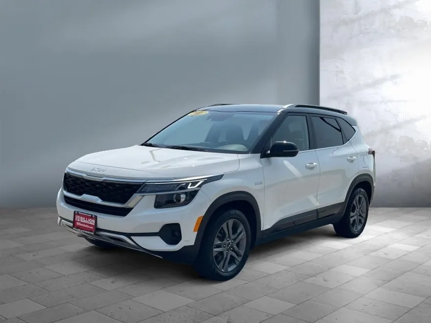 2022 Kia Seltos S photo 1