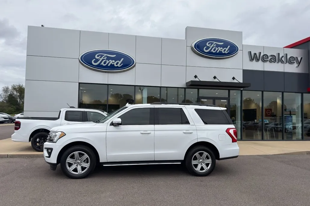 2020 Ford Expedition XLT photo 1