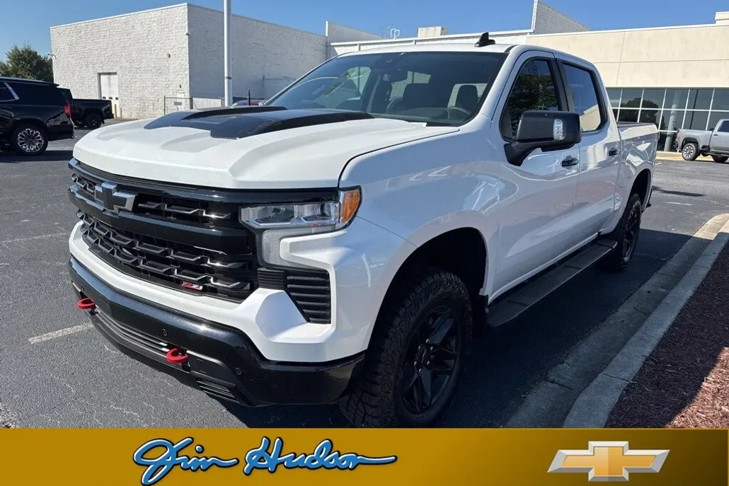 2024 Chevrolet Silverado 1500 LT Trail Boss photo 1