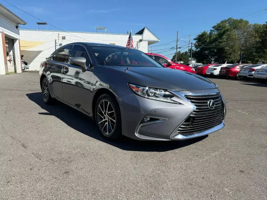 2016 Lexus ES 350 photo 1