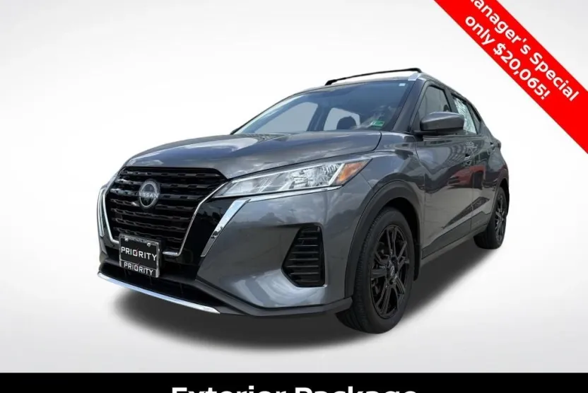 2023 Nissan Kicks SV photo 1