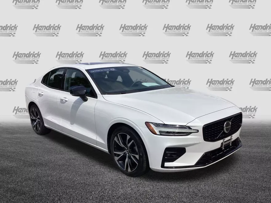 2024 Volvo S60 Core photo 1