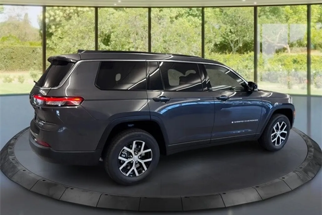 2025 Jeep Grand Cherokee Limited photo 1