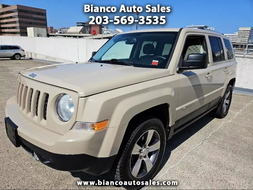 2017 Jeep Patriot Latitude photo 1