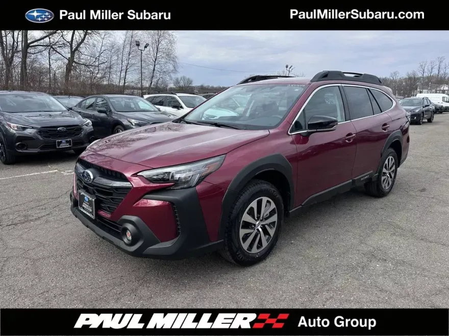 2025 Subaru Outback Premium photo 1