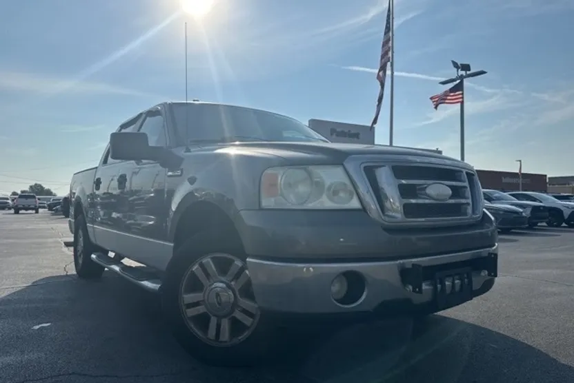 2007 Ford F-150 XLT photo 1