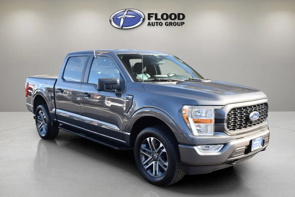2022 Ford F-150 XL photo 1