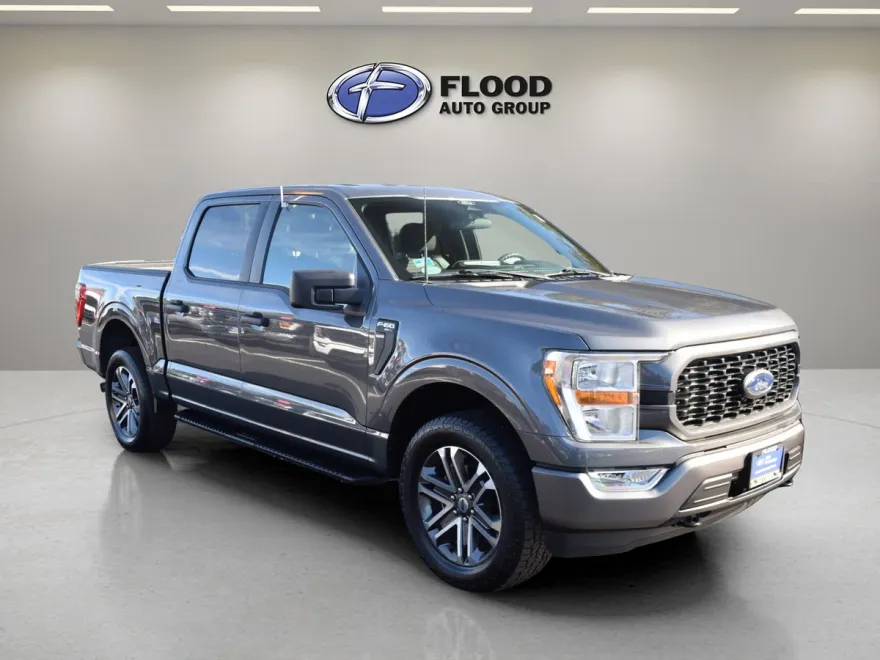 2022 Ford F-150 XL photo 1