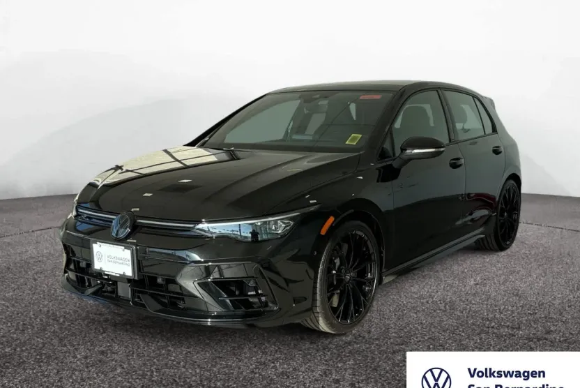 2025 Volkswagen Golf R photo 1