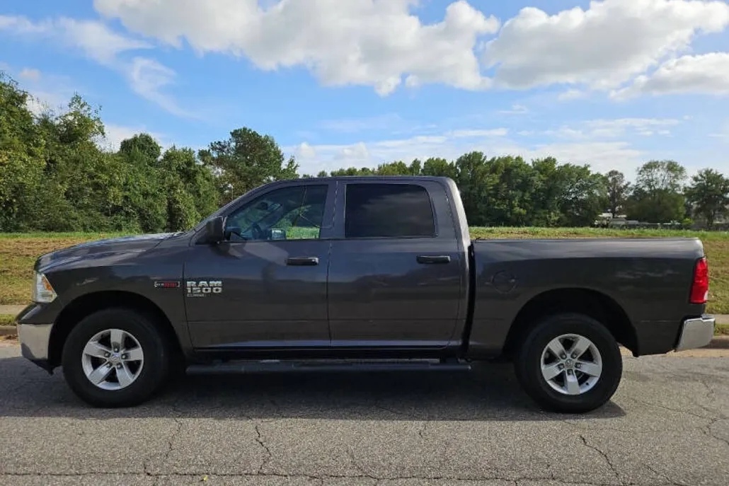 2019 Ram 1500 Classic Tradesman photo 1