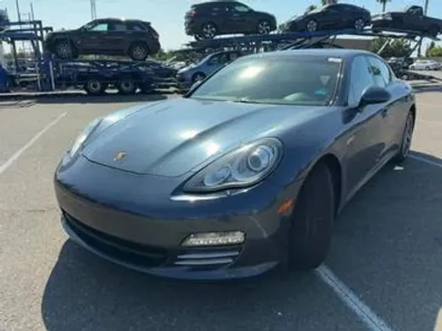 2012 Porsche Panamera Base photo 1