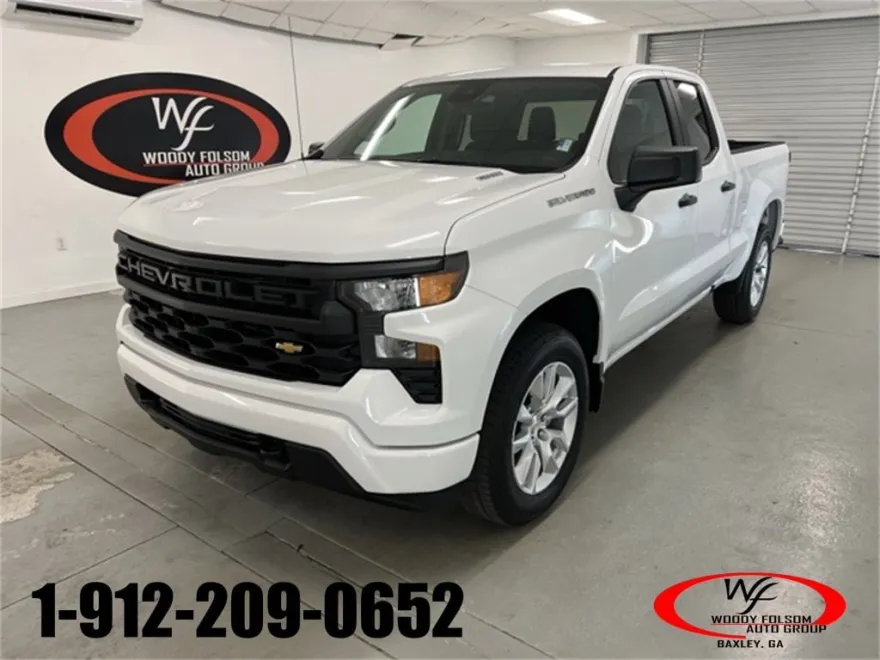 2025 Chevrolet Silverado 1500 Custom photo 1